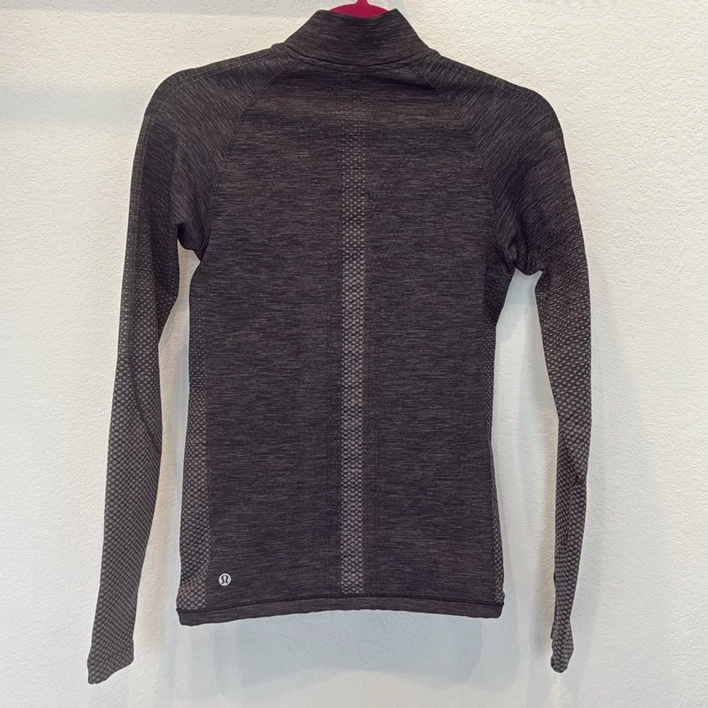 🏃♀️ NWOT - Lululemon Ready To Run Jacket Women’s size 6 in grey/black 🏃♀️ - Picture 6 of 9